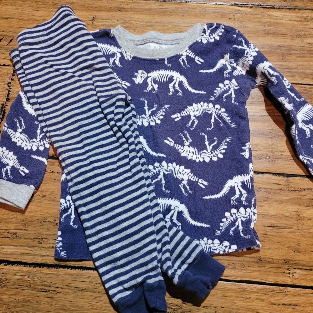 5/$20 boys 18 months dinosaur pajamas